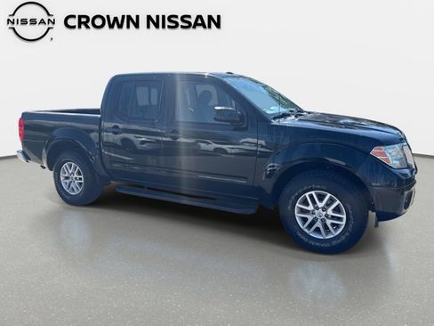 Certified 2016 Nissan Frontier SV w/ SV Value Truck Package image 11