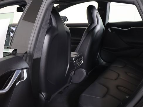 Used 2015 Tesla Model S 85D image 28