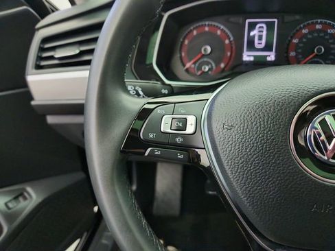 Used 2020 Volkswagen Jetta SE FWD image 19