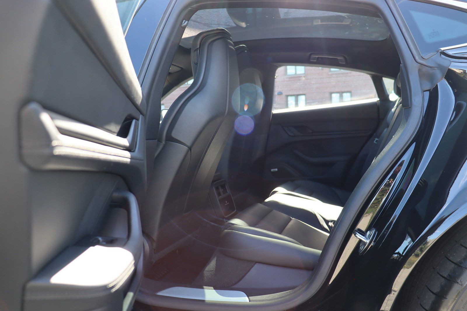 Used 2022 Porsche Taycan 4S AWD/4WD image 14