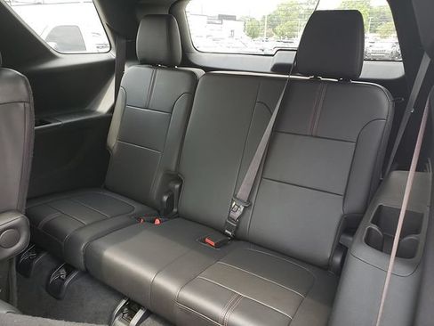 Used 2023 Chevrolet Traverse RS w/ LPO, Floor Liner Package AWD/4WD image 13