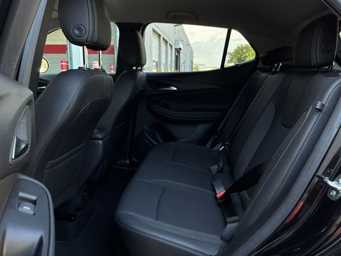 Used 2025 Buick Encore GX Preferred FWD image 11