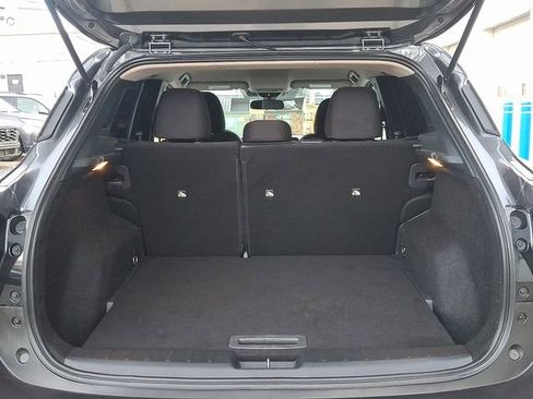 Used 2025 Nissan Kicks SV w/ Charging Package FWD image 28