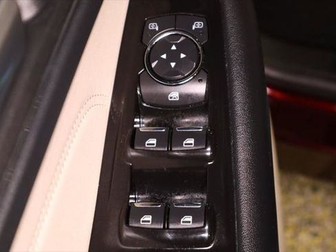 Used 2017 Ford Edge Titanium w/ Technology Package FWD image 34