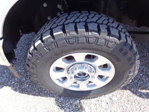 Used 2024 Ford F250 XLT w/ FX4 Off-Road Package image 19