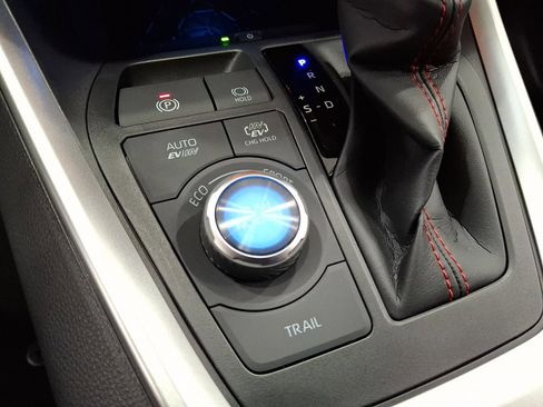 New 2025 Toyota RAV4 XSE image 15