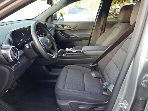 Used 2025 Chevrolet Equinox LT image 13