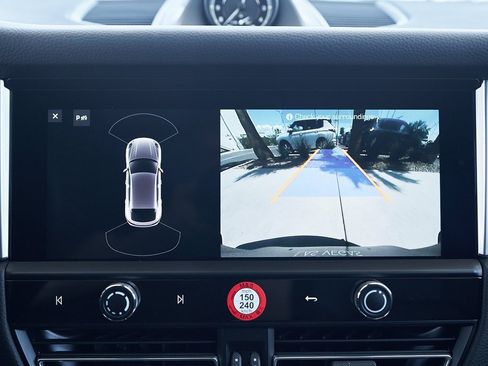 Used 2024 Porsche Macan image 57