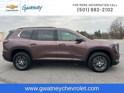 Used 2025 GMC Acadia Elevation image 4