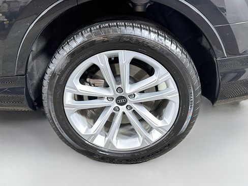 Used 2025 Audi Q7 3.0T Premium Plus image 32