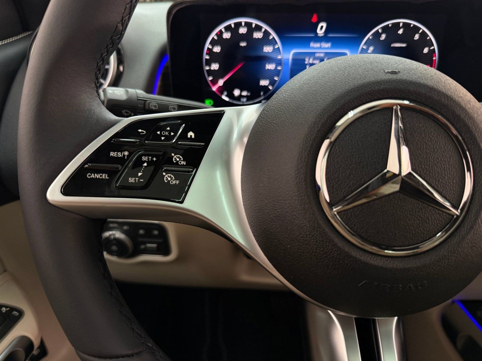 New 2026 Mercedes-Benz GLB 250 image 13