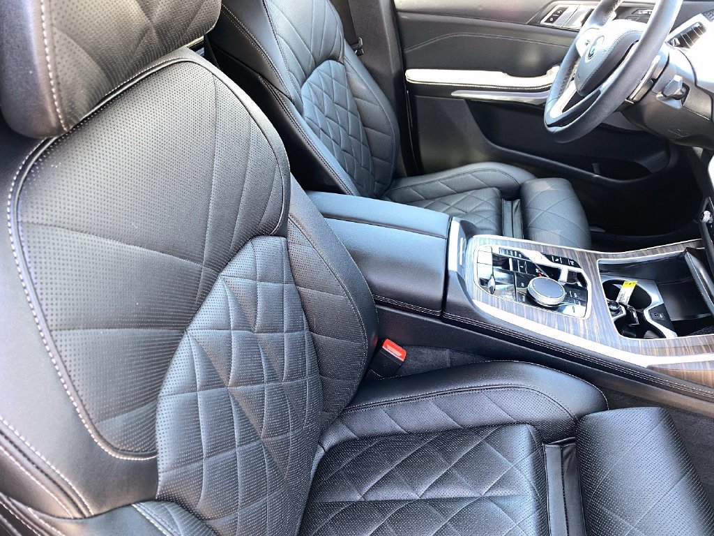 Used 2024 BMW X7 xDrive40i AWD/4WD image 10