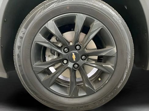 Used 2023 Chevrolet TrailBlazer LT FWD image 24