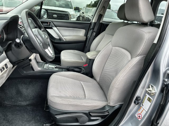 Used 2018 Subaru Forester 2.5i AWD/4WD image 16