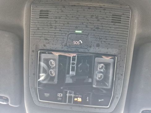 Used 2024 Volkswagen Atlas Cross Sport SE image 24