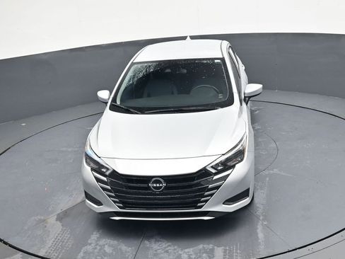 Used 2025 Nissan Versa SV w/ Trunk Package image 23