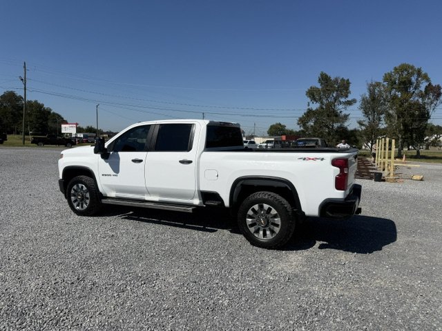 Used 2023 Chevrolet Silverado 2500 Custom w/ Custom Convenience Package AWD/4WD image 2