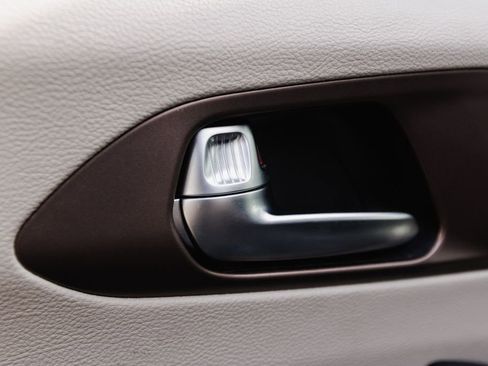 Used 2023 Chrysler Voyager LX FWD image 27