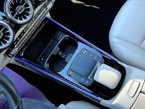 Used 2022 Mercedes-Benz GLB 250 image 16