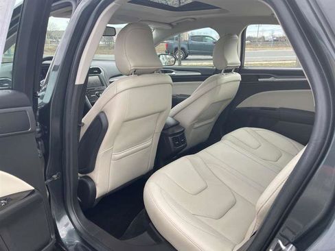 Used 2016 Ford Fusion Titanium image 29