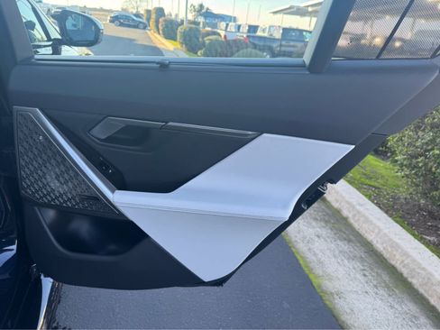 New 2026 BMW M5 w/ Executive Package AWD/4WD image 22