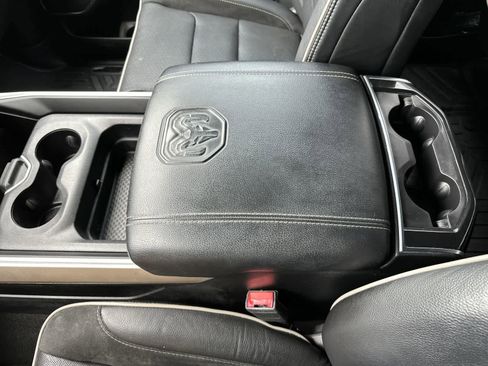 Used 2019 RAM 1500 Laramie AWD/4WD image 22