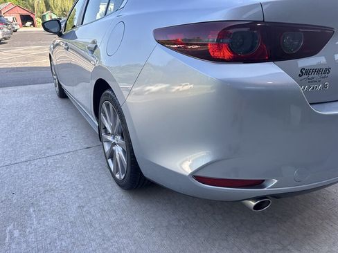 Used 2019 MAZDA MAZDA3 Sedan w/ Select Package FWD image 17