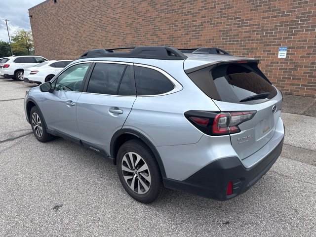 Certified 2022 Subaru Outback Premium AWD/4WD image 4