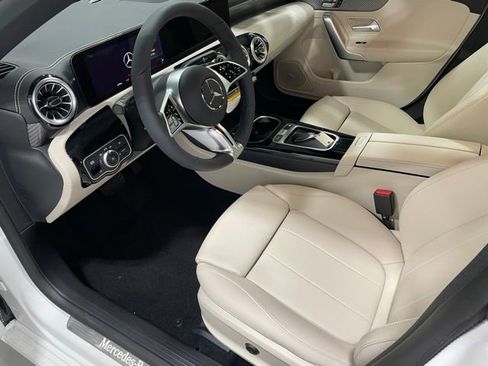New 2025 Mercedes-Benz CLA 250 4MATIC image 19