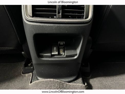 Used 2022 Honda CR-V Touring image 11