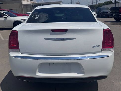 Used 2019 Chrysler 300 Touring L w/ Quick Order Package 22F RWD image 7