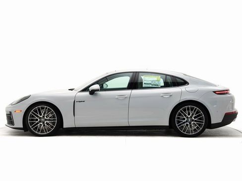 New 2025 Porsche Panamera 4 image 2