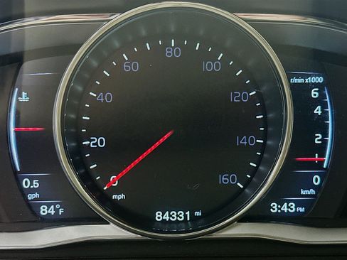 Used 2016 Volvo XC60 T5 Premier w/ Proximity Package image 18