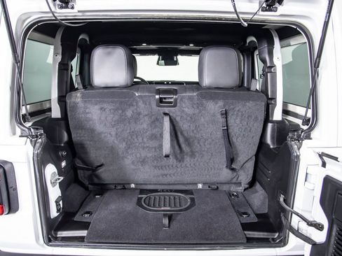 Used 2026 Jeep Wrangler Rubicon AWD/4WD image 8