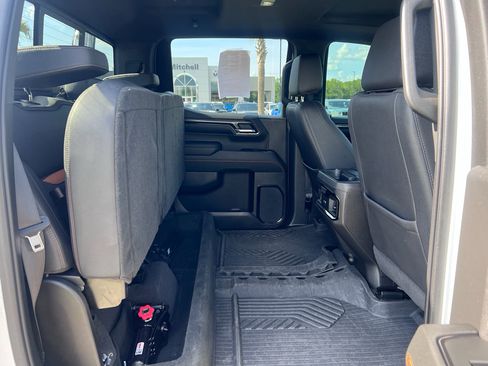 Used 2023 GMC Sierra 1500 AT4 w/ Technology Package AWD/4WD image 15