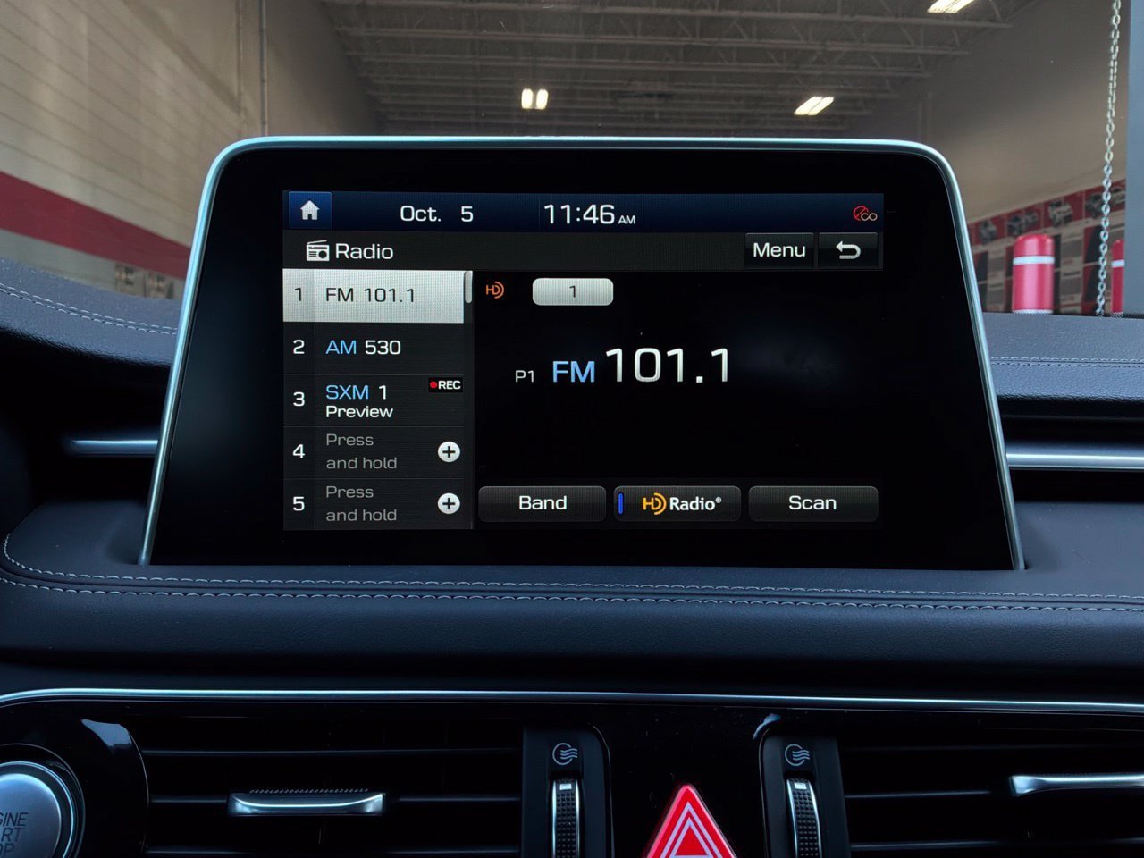 Used 2021 Genesis G70 2.0T RWD image 36