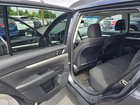 Used 2012 Subaru Outback 2.5i Premium AWD/4WD image 19
