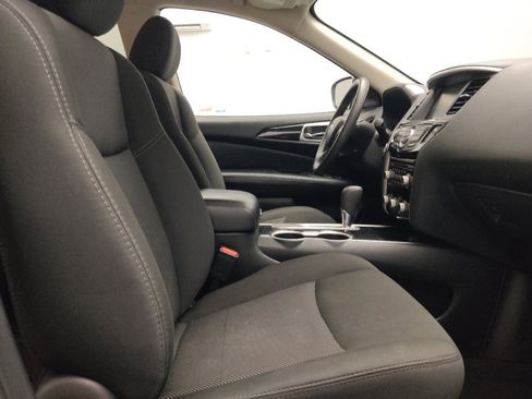 Used 2020 Nissan Pathfinder S FWD image 21