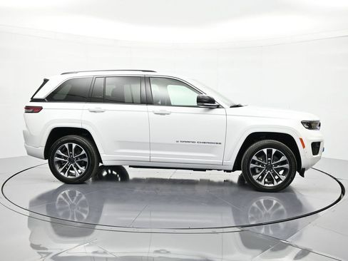 Used 2023 Jeep Grand Cherokee Overland w/ Luxury Tech Group IV image 5