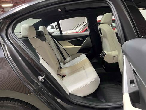 Used 2024 BMW i5 eDrive40i RWD image 45