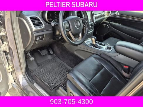 Used 2018 Jeep Grand Cherokee Overland w/ Jeep Active Safety Group image 24