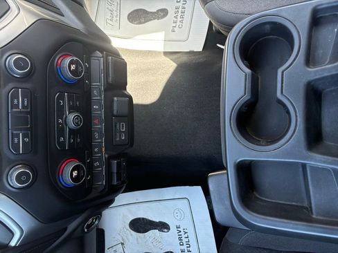 Used 2020 Chevrolet Silverado 1500 LT w/ All-Star Edition image 32