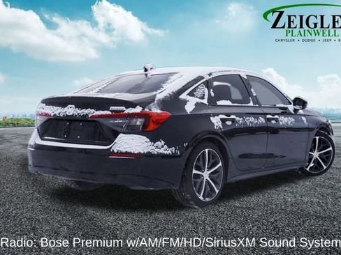 Used 2022 Honda Civic Touring image 3