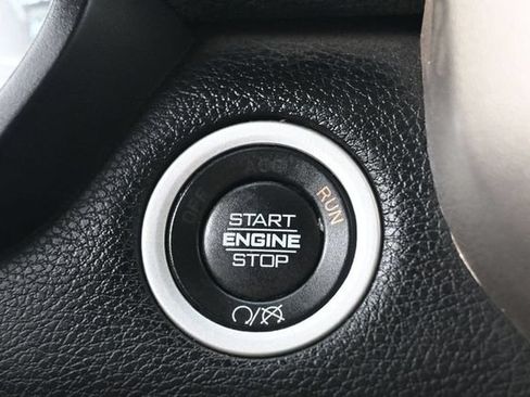 Used 2024 RAM 2500 Laramie AWD/4WD image 20