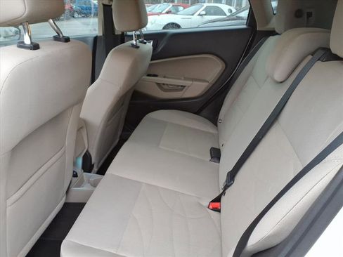 Used 2016 Ford Fiesta SE w/ Cold Weather Package image 7