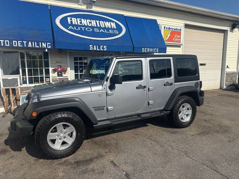 Used 2015 Jeep Wrangler Unlimited Sport w/ Quick Order Package 24S AWD/4WD image 5