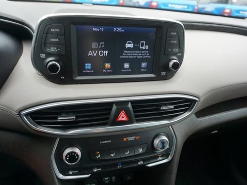 Used 2019 Hyundai Santa Fe SE FWD image 4