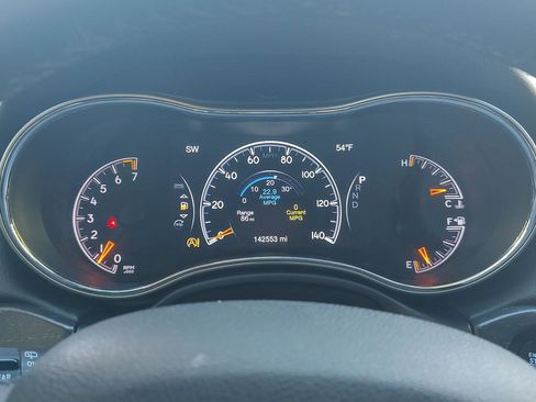 Used 2018 Jeep Grand Cherokee Laredo image 6