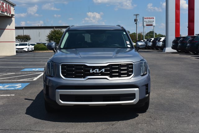 Used 2025 Kia Telluride S FWD image 2