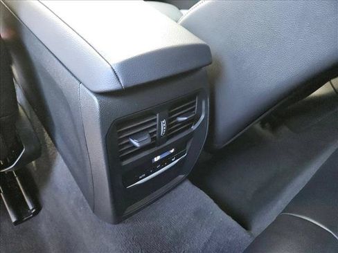 Used 2024 BMW 430i Coupe w/ Convenience Package RWD image 15